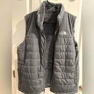 North Face women’s reversible grey vest XL